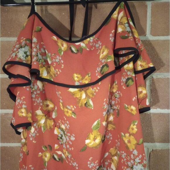 🆕⛱️Michel Floral Cold Shoulder Halter Top - Picture 5 of 6
